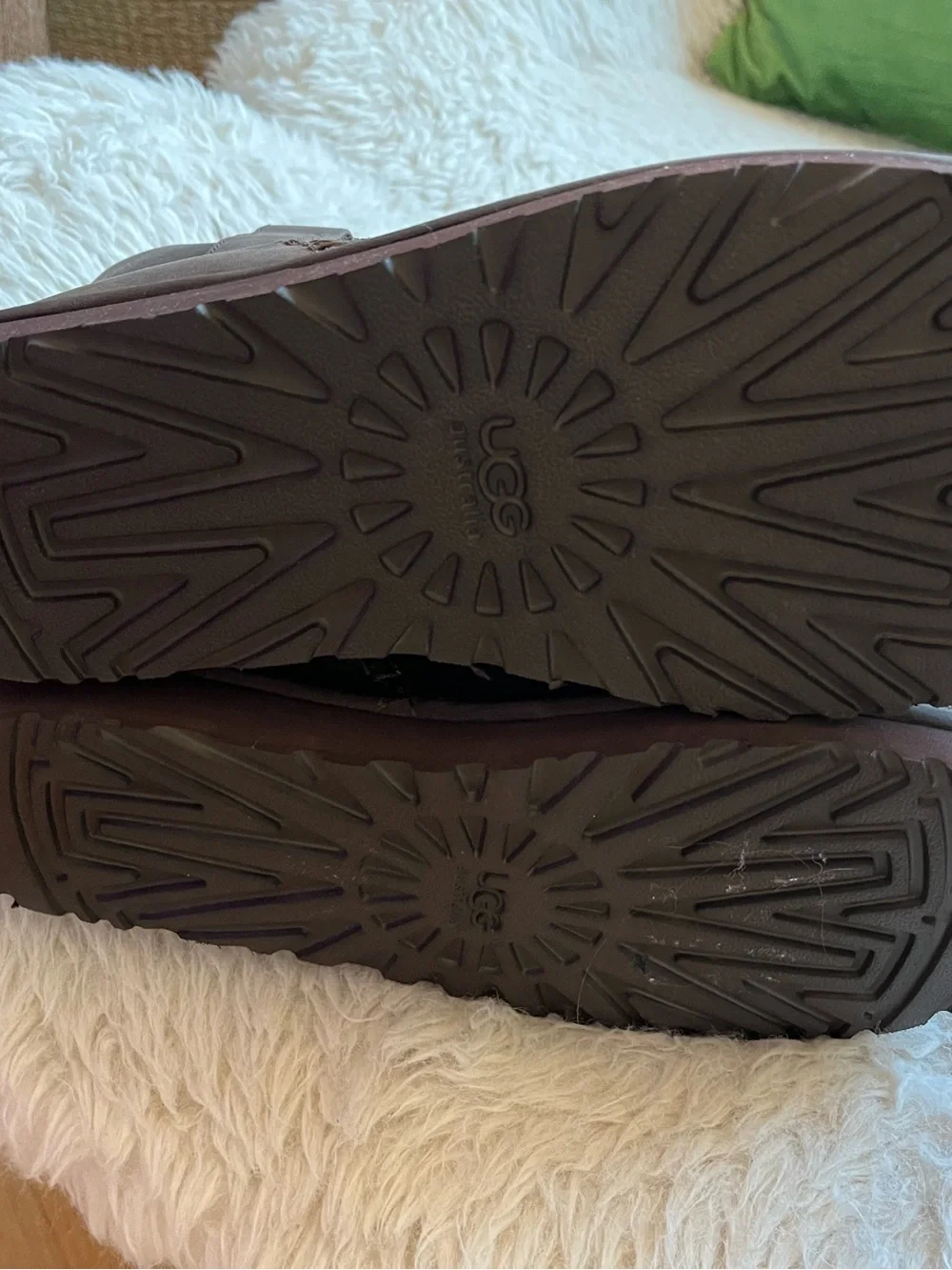 UGG Men’s Brown Australia Classic Mini Stitch Sz 8